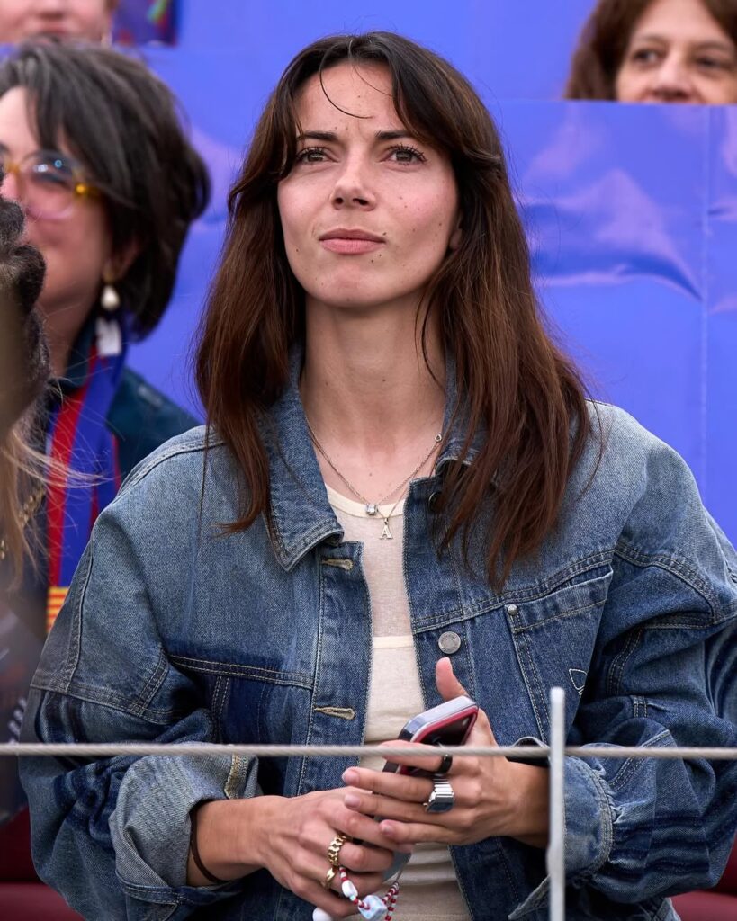 Aitana Bonmati and Laia Aleixandri are in the Camp Nou for El Clasico.