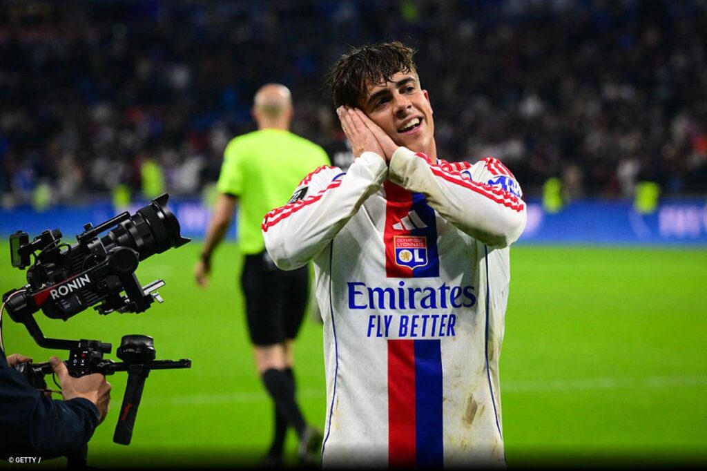 Afonso Moreira seria, para vocês, uma opção a ter em conta para este Mundial? Se sim, abririam mão de que atacante para o convocar?