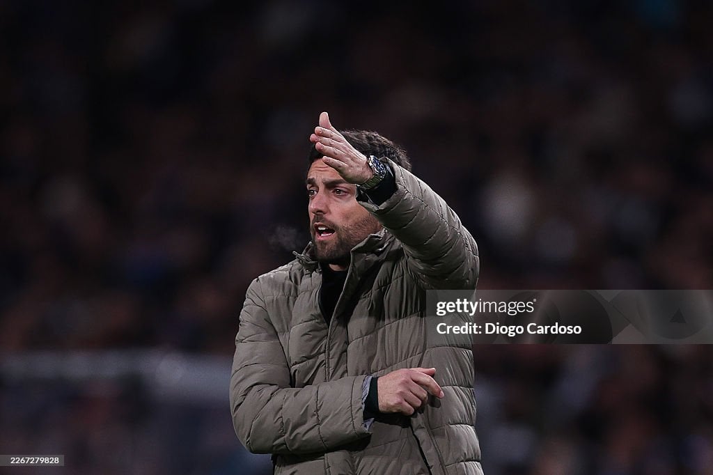 Vasco Botelho da Costa gesturing during a Moreirense match