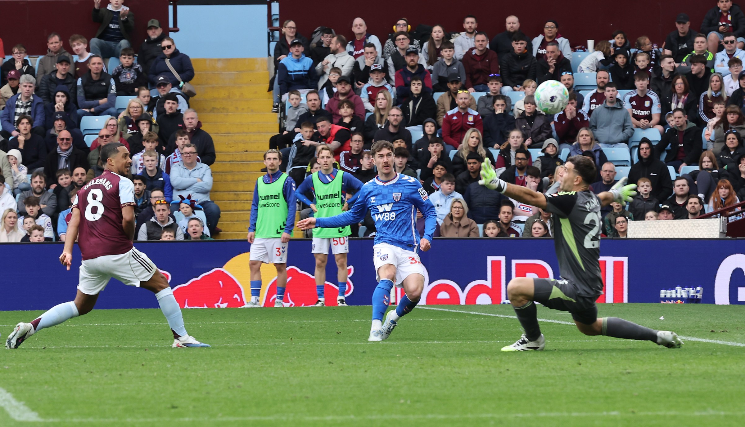 BIRMINGHAM, ENGLAND - APRIL 19: Trai Hume of Sunderland scores the second Sunderland goal during the Premier League match between Aston Villa and Sunderland at Villa Park on April 19, 2026 in Birmingham, United Kingdom. (Photo by Ian Horrocks/Sunderland AFC via Getty Images)