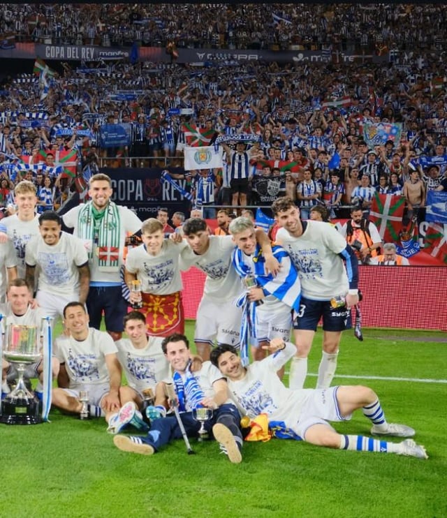 Former PSG player Carlos Soler won the Copa del rey against Atletico Madrid
