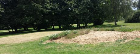 golf pitch and putt riverside bunker