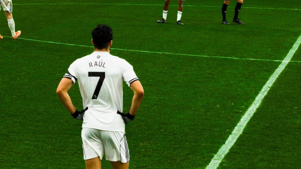 Does Raul Jimenez deserve a new contract?