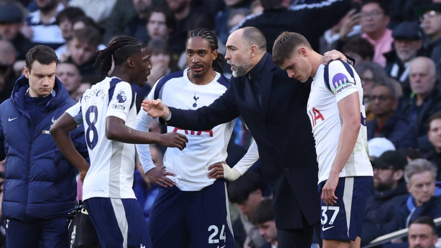 £55,000-a-week Tottenham midfielder furious and in talks to give up a year of salary to leave £55,000-a-week Tottenham midfielder furious and in talks to give up a year of salary to leave