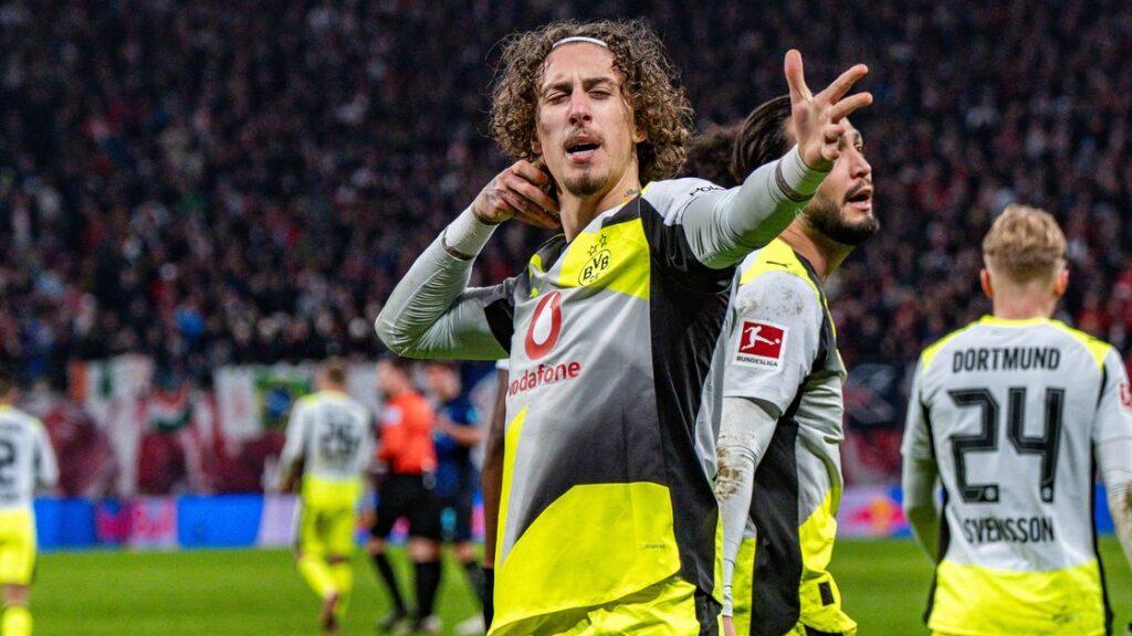 Fábio Silva on adapting to German football and culture at Borussia Dortmund