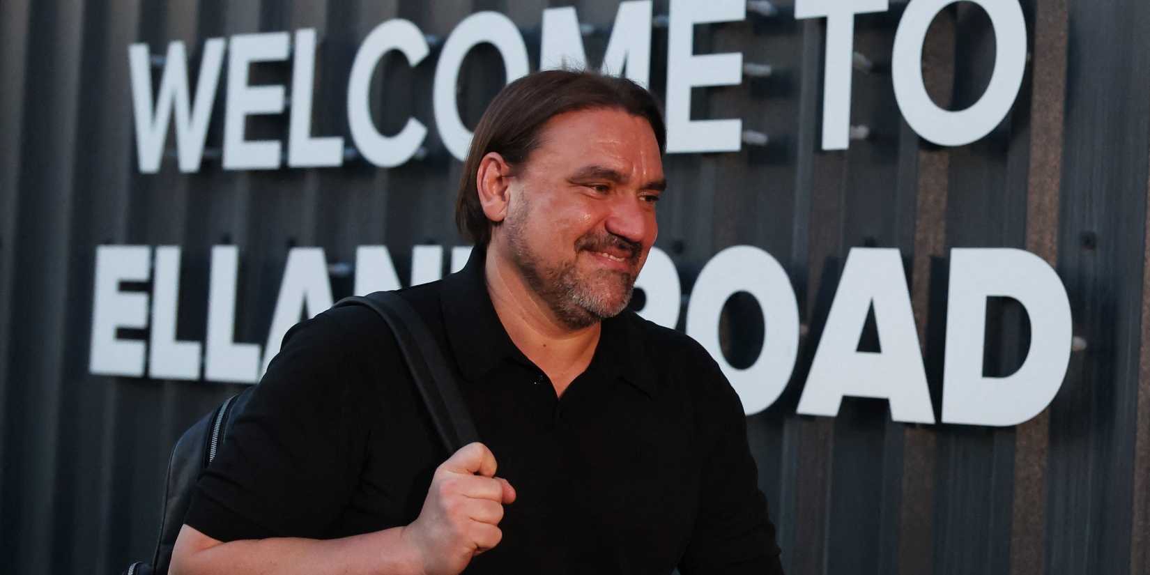 Leeds United manager Daniel Farke arrives at the stadium before the match