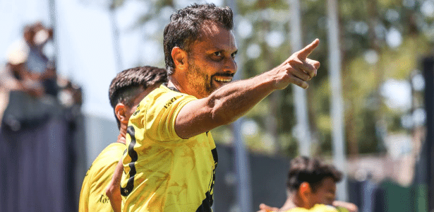 Presidente do Recoleta quer entrar em campo e jogar contra o Santos amanhã