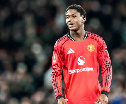 Man United midfielder Kobbie Mainoo-1