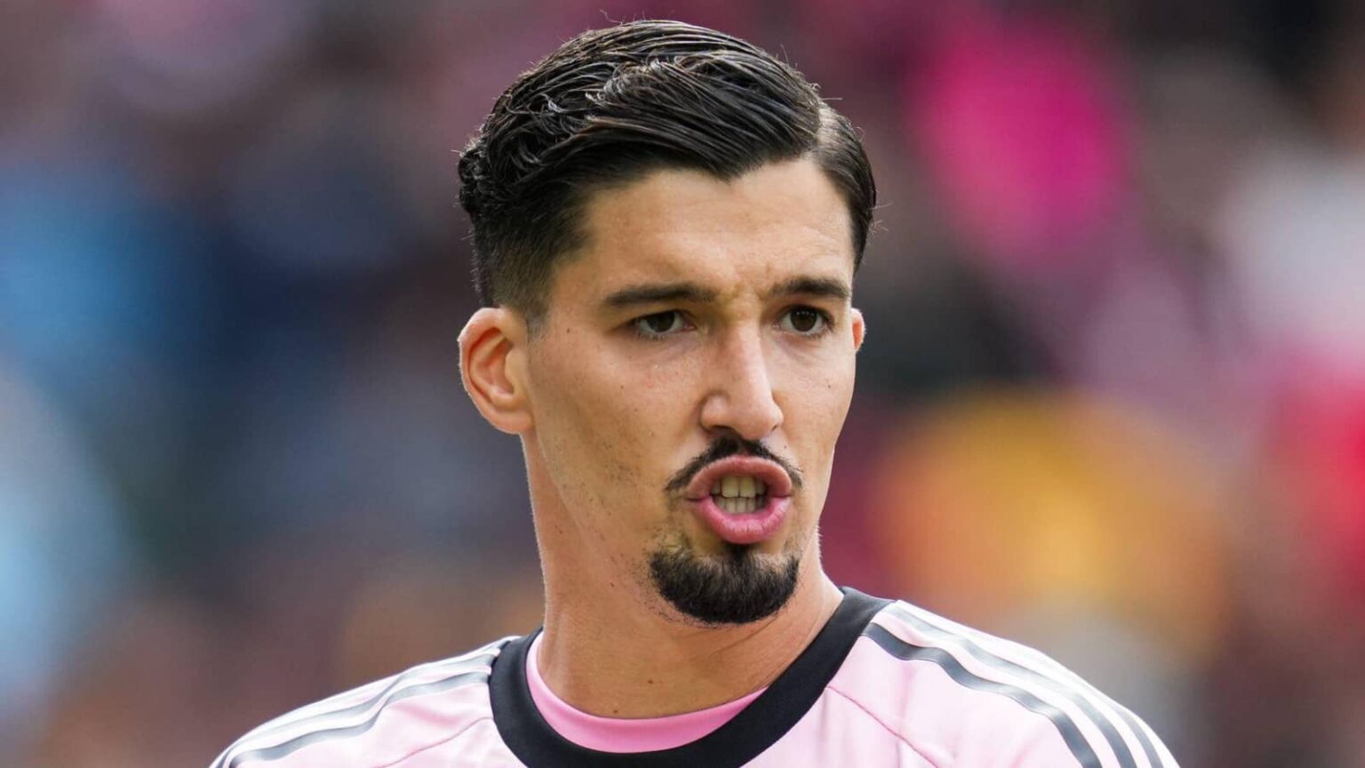 United say YES after 'agreement' on personal terms struck