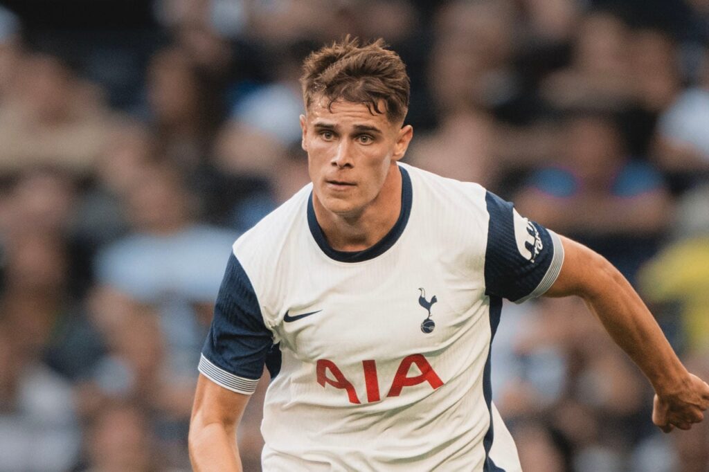 Micky van de Ven Tottenham