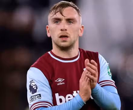 West Ham winger Jarrod Bowen claps his hands