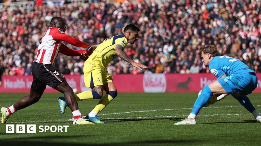 Another referee mistake punishing us confirmed.