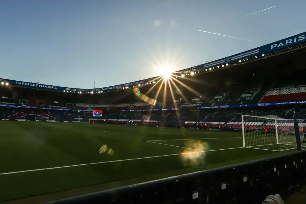 Alexander Isak returns to Liverpool squad for Champions League PSG clash