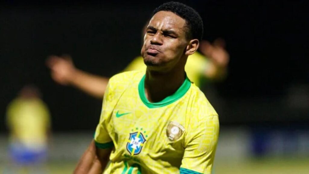 [Eduardo Burgos] Barcelona are in talks with Palmeiras for 16 year old forward Eduardo Conceição, initial contacts have already taken place, price tag is around €50m including fixed fee and bonuses, Manchester City and Chelsea are also in the race.