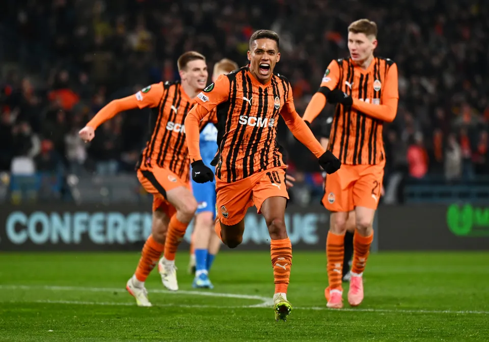 Pedrinho of FC Shakhtar Donetsk celebrates scoring his team's first goal during the UEFA Conference League 2025/26 Quarter-Final Leg One match between FK Shakhtar Donetsk and AZ Alkmaar