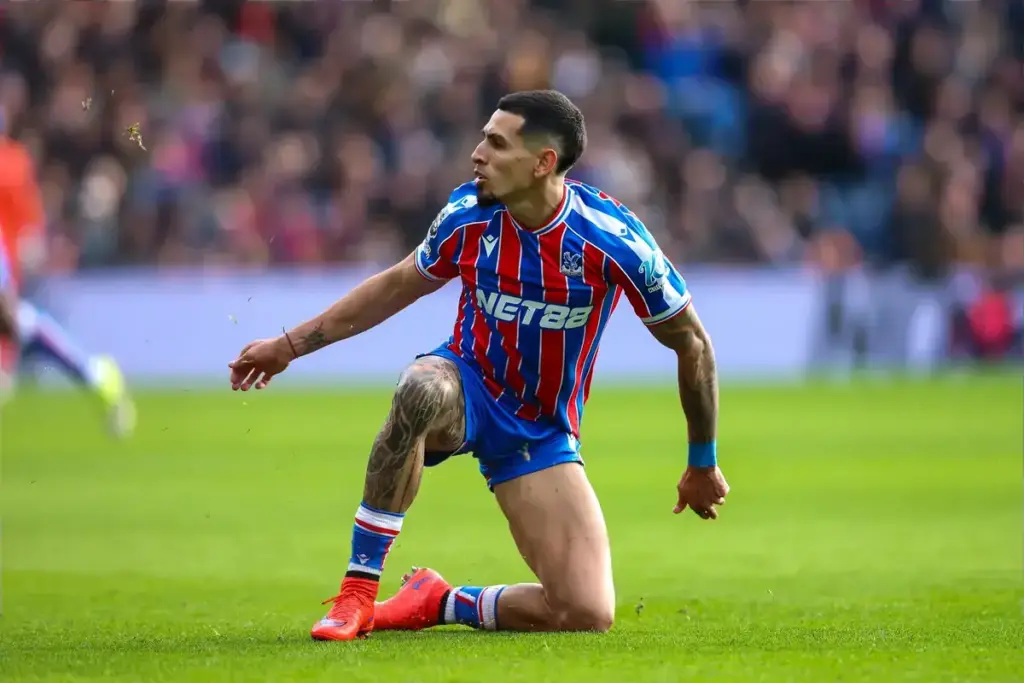 Crystal Palace: Daniel Munoz Marks 100 Appearances