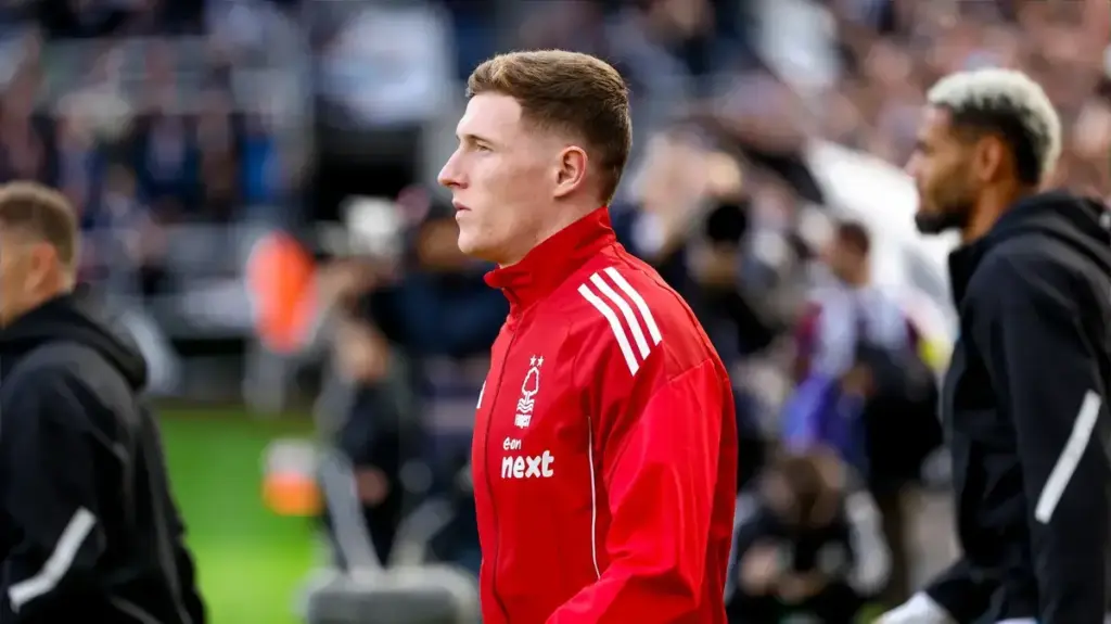 Chris Waddle thinks Elliot Anderson wants Newcastle over Man City and Man Utd