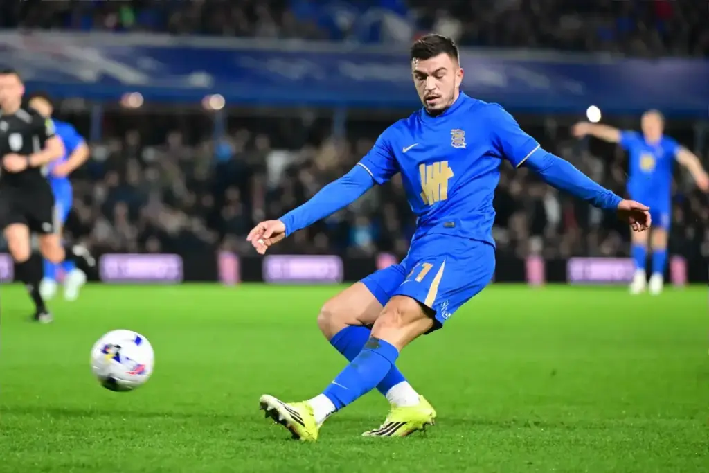 Kai Wagner and Alex Cochrane both remain out