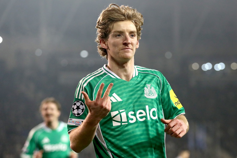 Anthony Gordon of Newcastle United celebrates scoring his team's third goal from the penalty spot during the UEFA Champions League 2025/26 League Knockout Play-off First Leg match between Qarabag FK and Newcastle United FC at Tofiq Bahramov Stadium on February 18, 2026 in Baku, Azerbaijan. (Photo by Aziz Karimov/Getty Images)