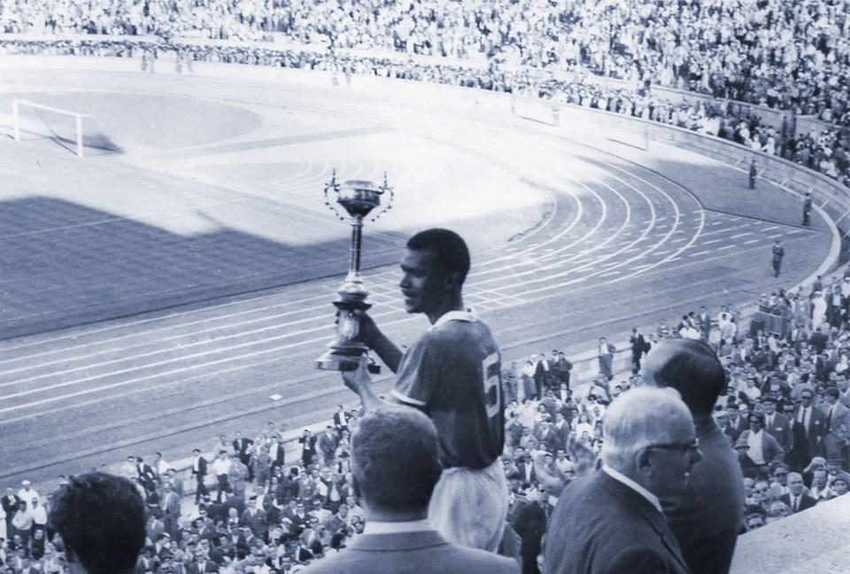 Morreu Vicente Lucas, símbolo do Belenenses e sombra de Pelé no Mundial 1966