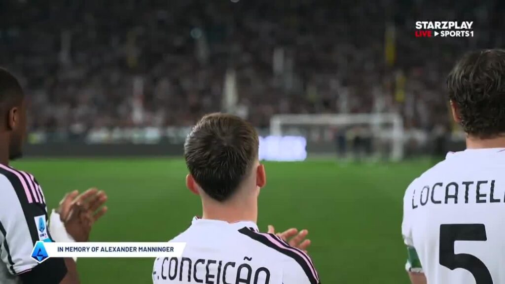Juventus pays tribute to Alex Manninger 🏳️🏴