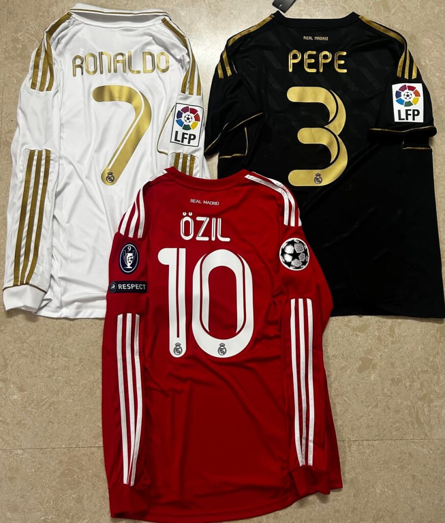 Another legendary trifecta completed….I had asked which player should I get on the red kit, a few months back and everyone was gracious enough and suggested me to go for özil ( Callejón came close). And it looks beautiful…HALA MADRID Y NADA MÁS
