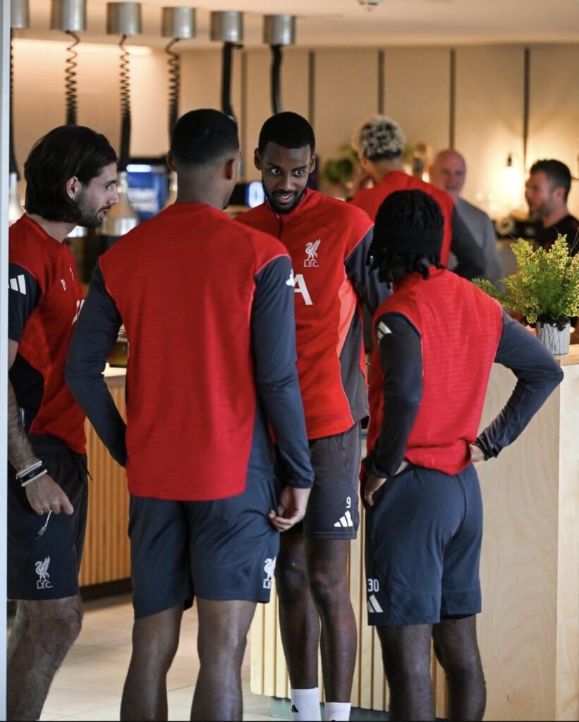 Isak back in training, as well as.. Frimpong? 👀