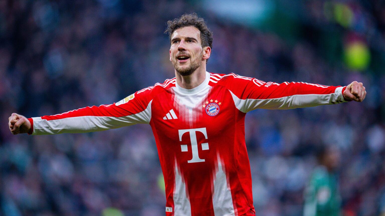 Bayern München knackt Bundesliga-Torrekord: Der FC Bayern hat seinen eigenen Rekord aus dem Jahr 1971/72 geknackt. Leon Goretzka erzielte am 29. Spieltag den 102. Treffer der laufenden Bundesligasaison gegen den FC St. Pauli.