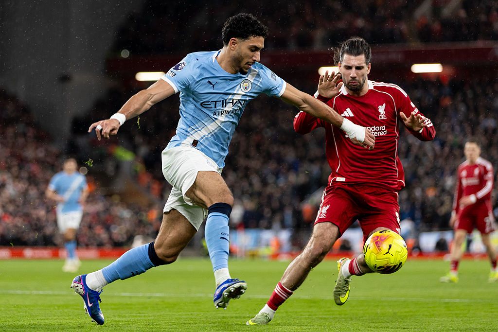 Omar Marmoush battles Dominik Szoboszlai