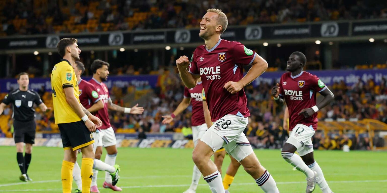 Tomas Soucek celebrates for West Ham