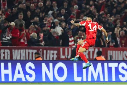 Can't imagine players seeing Luis celebrating while hearing YABADABA DOOOO 😭