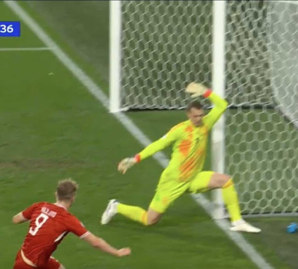 My favorite pictures of Neuer across the years