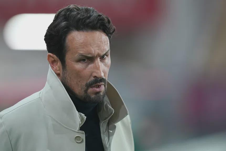 Trago vos a solução em 4-2-4