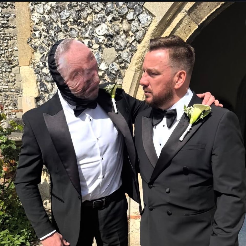 Jason Cundy brought the Ange mask to Jamie Ohara’s wedding