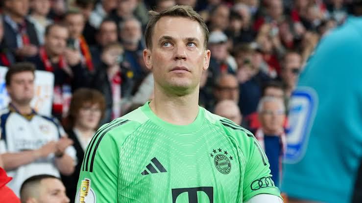 Manuel Neuer will sign a new one-year deal at FC Bayern until June 2027. Everything has been negotiated between Neuer & Bayern - an agreement has been reached. Official announcement is pending. Neuer still feels fit and ready, and the club is very happy with him. [_@kochmaximilian]