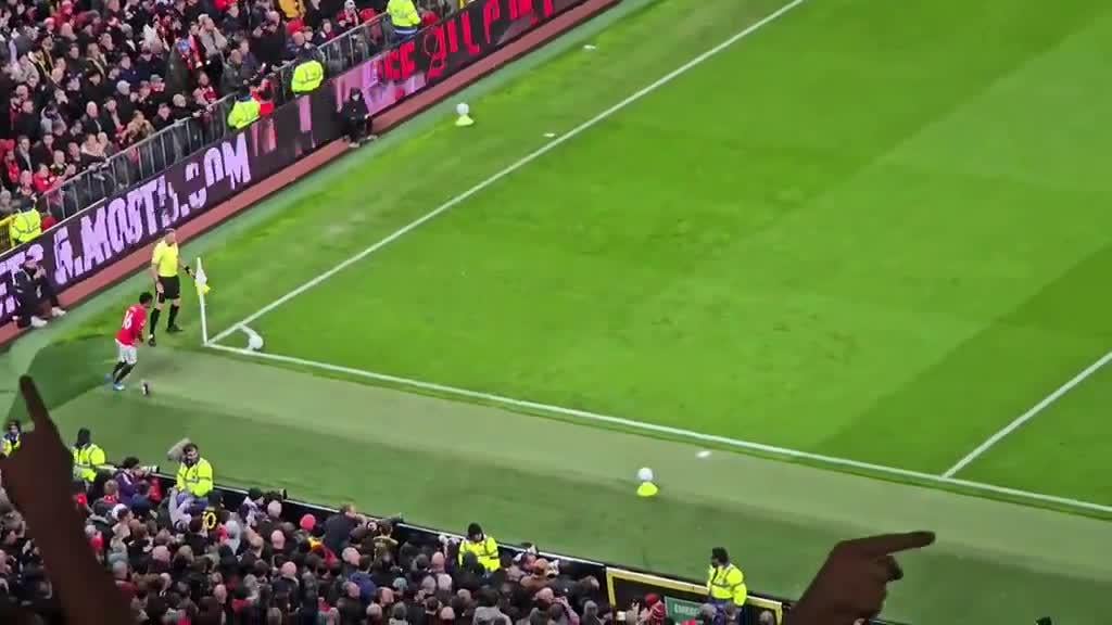 Casemiro’s goal against Leeds (fan angle)