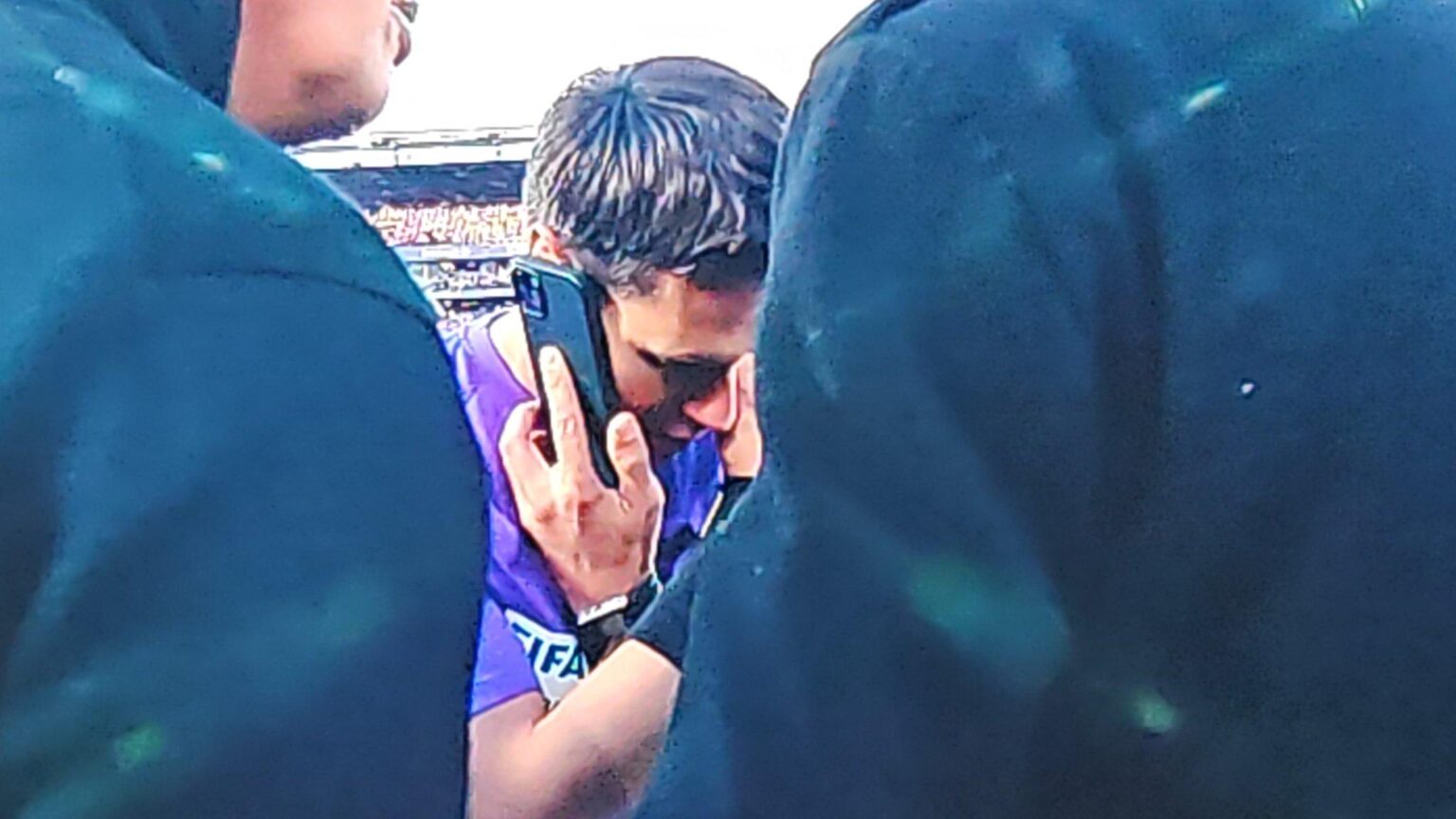 ″Hallo, met Danny?"