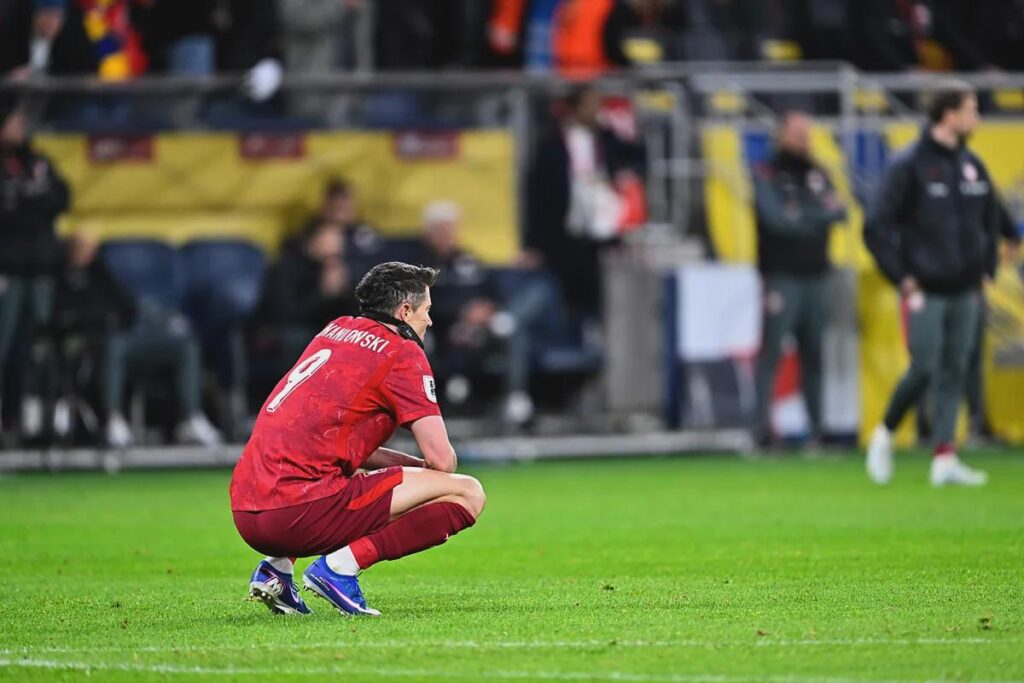 Poland miss out on the World Cup. 🥺 Poland's loss to Sweden means Robert Lewandowski might have played his last World Cup. 💔