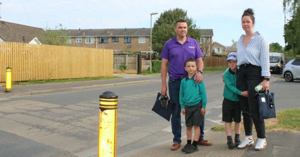 Parents call for crossing outside schools in Poulner
