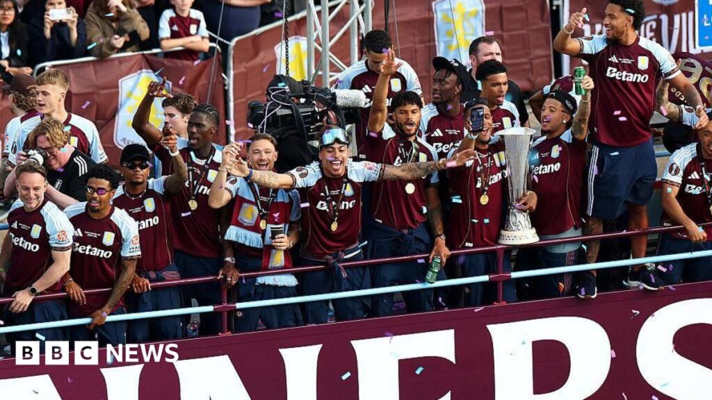 Thousands welcome triumphant Aston Villa home on victory parade Thousands welcome triumphant Aston Villa home on victory parade
