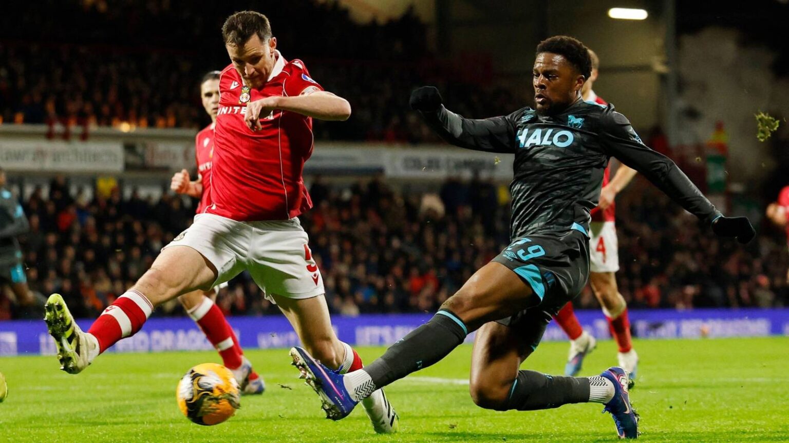 Ipswich Town told to make Chuba Akpom decision after 'weird' £7m agreement