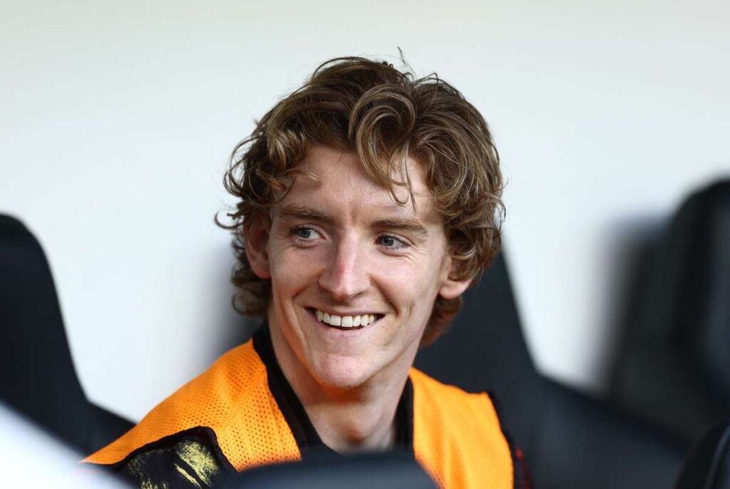 Anthony Gordon nearing transfer from Newcastle to Barcelona