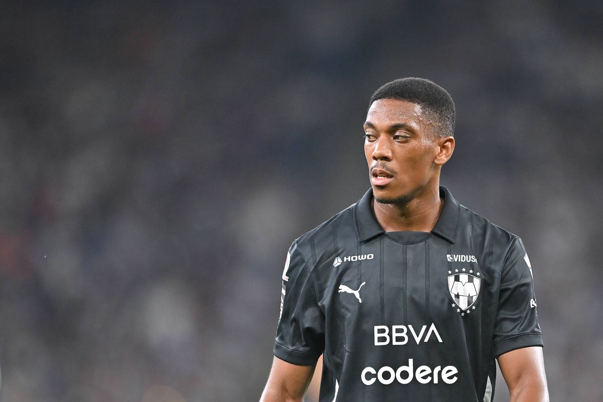 MONTERREY, MEXICO - SEPTEMBER 27: Anthony Martial of Monterrey looks on during the 11th round match between Monterrey and Santos Laguna as part of the Torneo Apertura 2025 Liga MX at BBVA Stadium on September 27, 2025 in Monterrey, Mexico. (Photo by Azael Rodriguez/Getty Images)