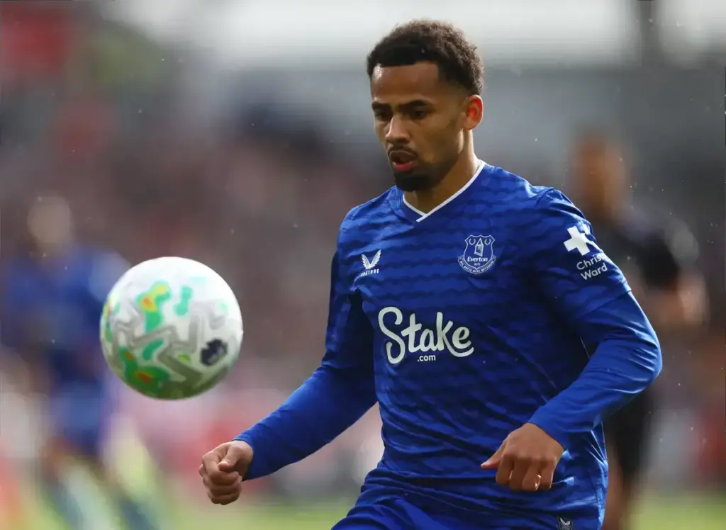 Iliman Ndiaye: Hugo Viana wants Everton forward at Man City Iliman Ndiaye: Hugo Viana wants Everton forward at Man City