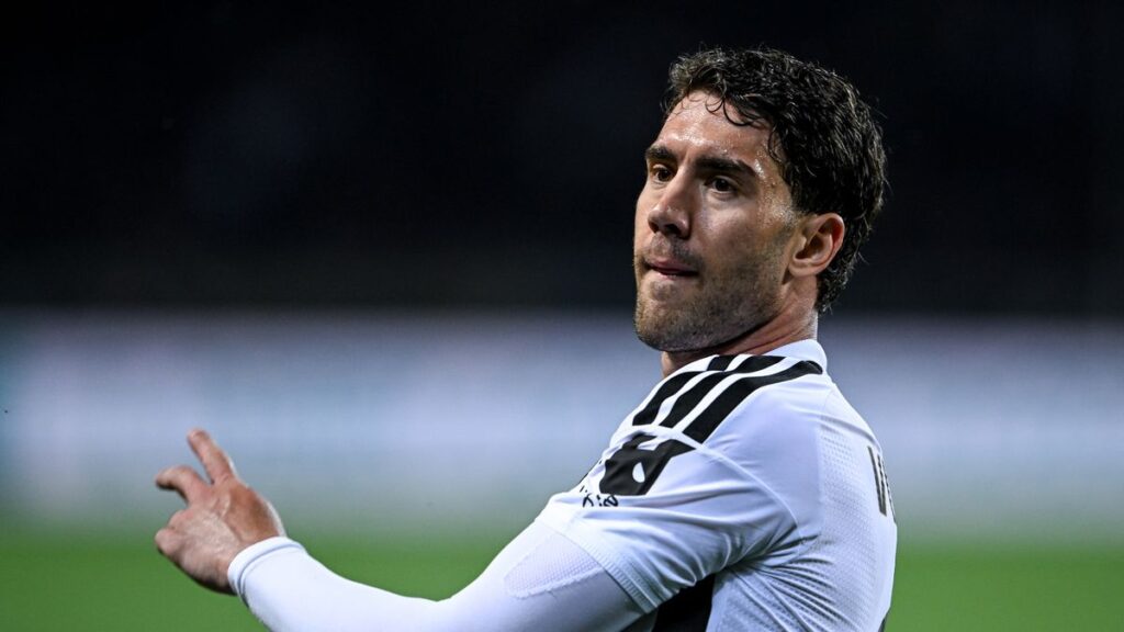 Vlahovic transfer decision and Tonali warning - Newcastle United transfers need to know