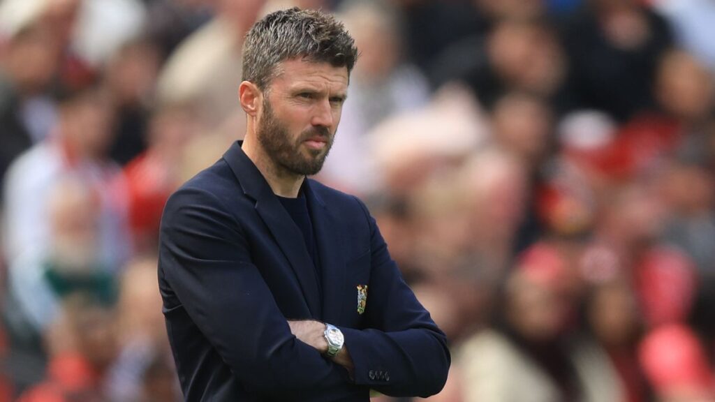 Man Utd urged to sign World Cup star as Michael Carrick sent transfer reminder Man Utd urged to sign World Cup star as Michael Carrick sent transfer reminder