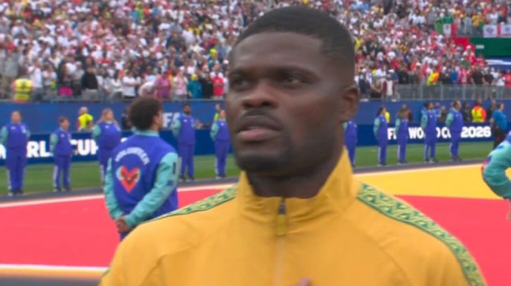 Thomas Partey snubbed by Tottenham’s Djed Spence for handshake as England fans boo Ghana man Thomas Partey snubbed by Tottenham's Djed Spence for handshake as England fans boo Ghana man