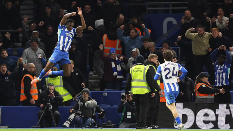 Danny Welbeck does the Cristiano Ronaldo celebration as Brighton beat Chelsea 3-0 in April of the 2025-26 season