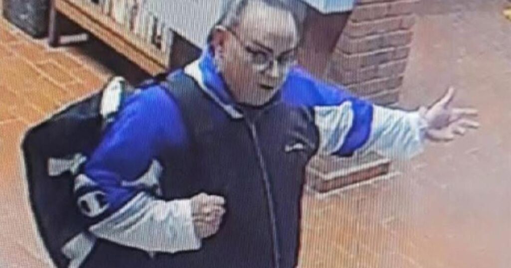 Warning not to approach convicted rapist who could be in Dorset