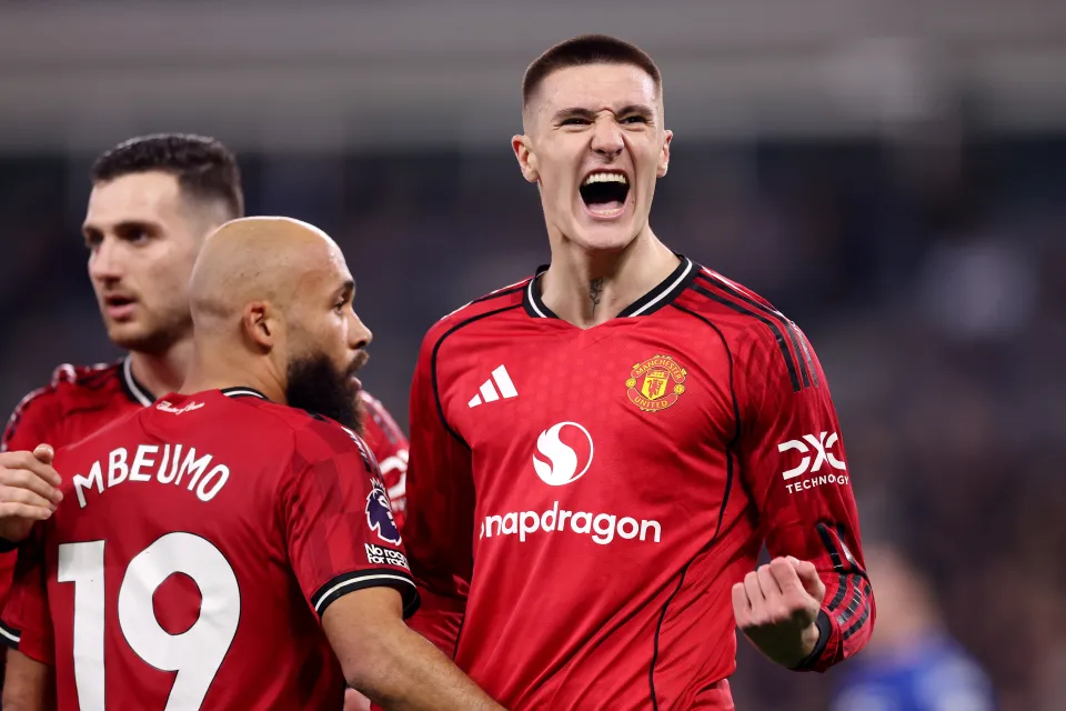 Benjamin Sesko celebrates his goal against Everton